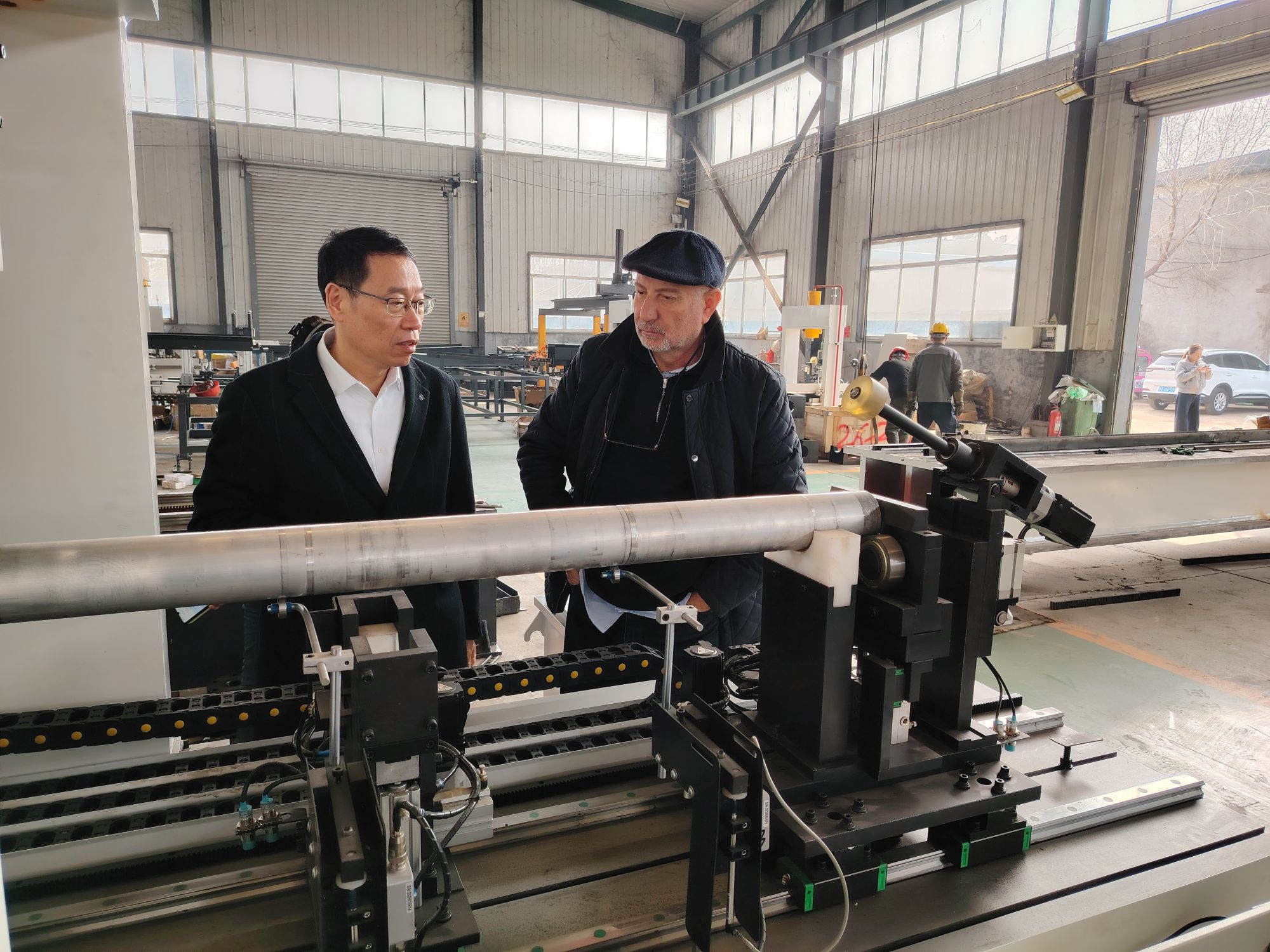 International customer visiting ShangDa factory for machine inspection