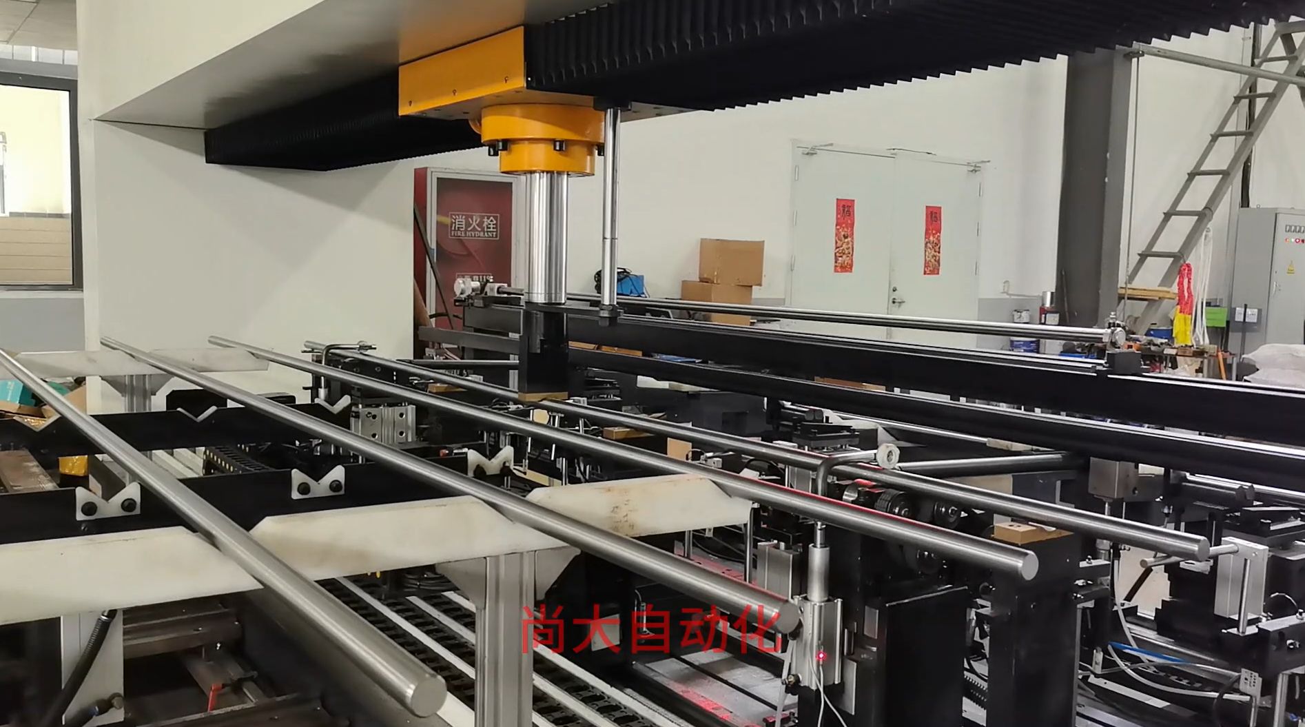 Stainless steel pipe straightening