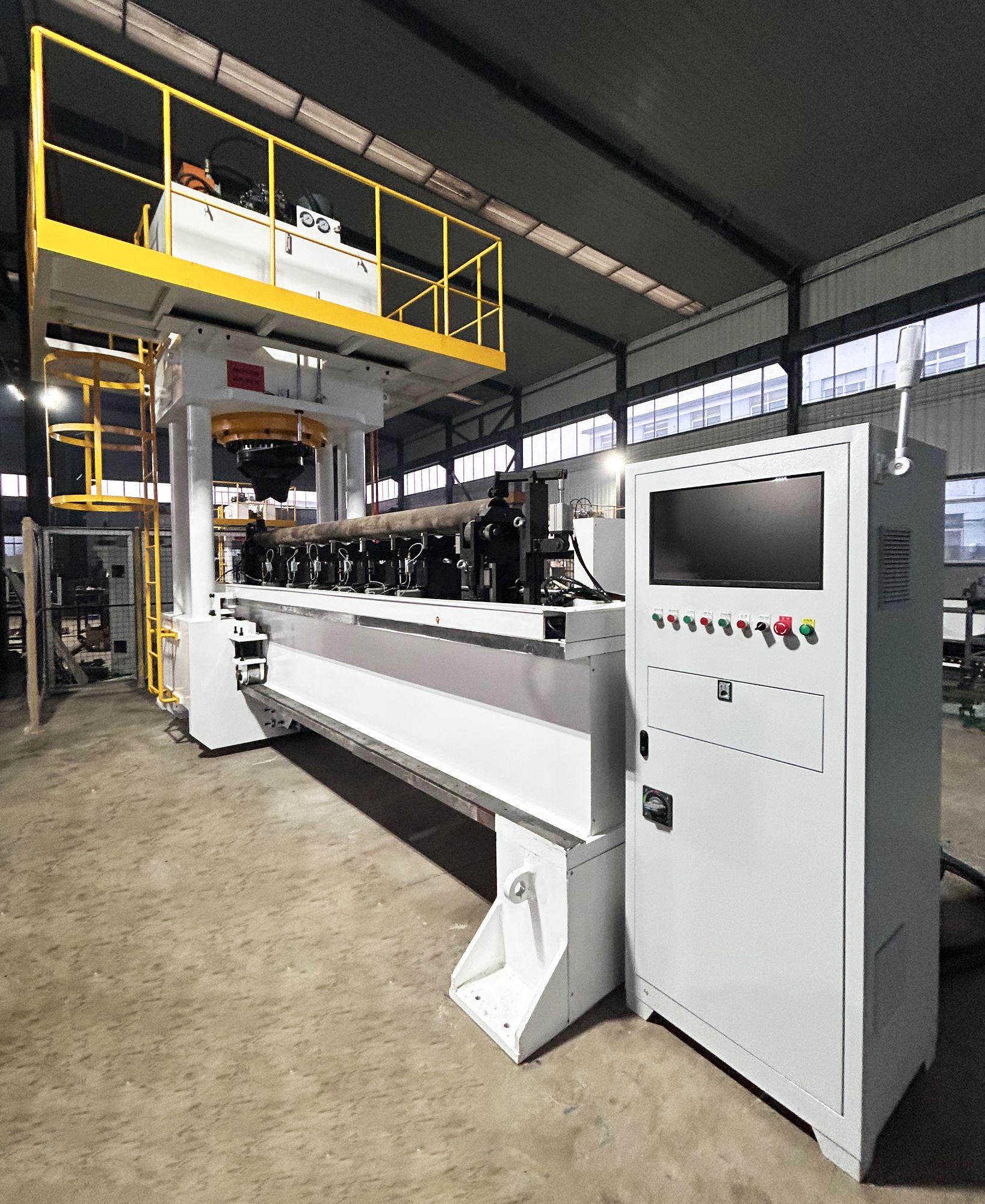 800-ton round bar straightening machine