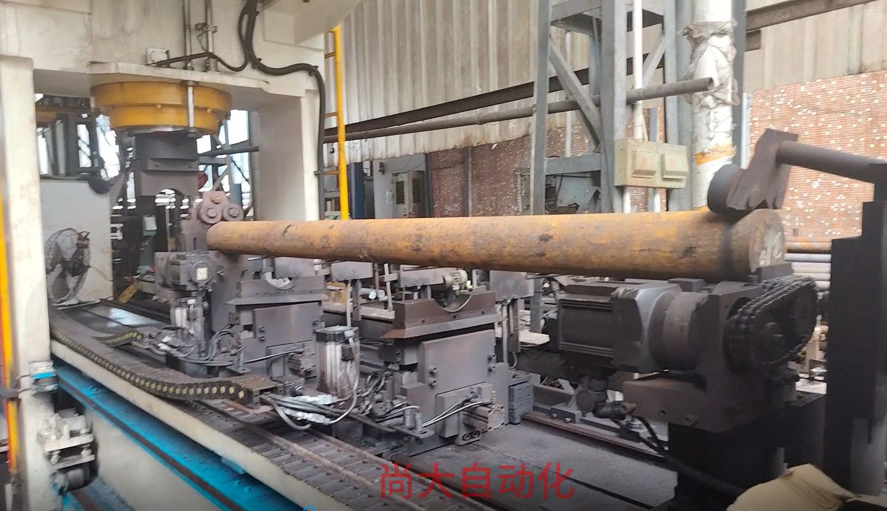 Automatic straightening of 5-meter steel round bar