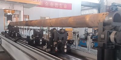 Straightening of 8-meter 350mm diameter steel pipe