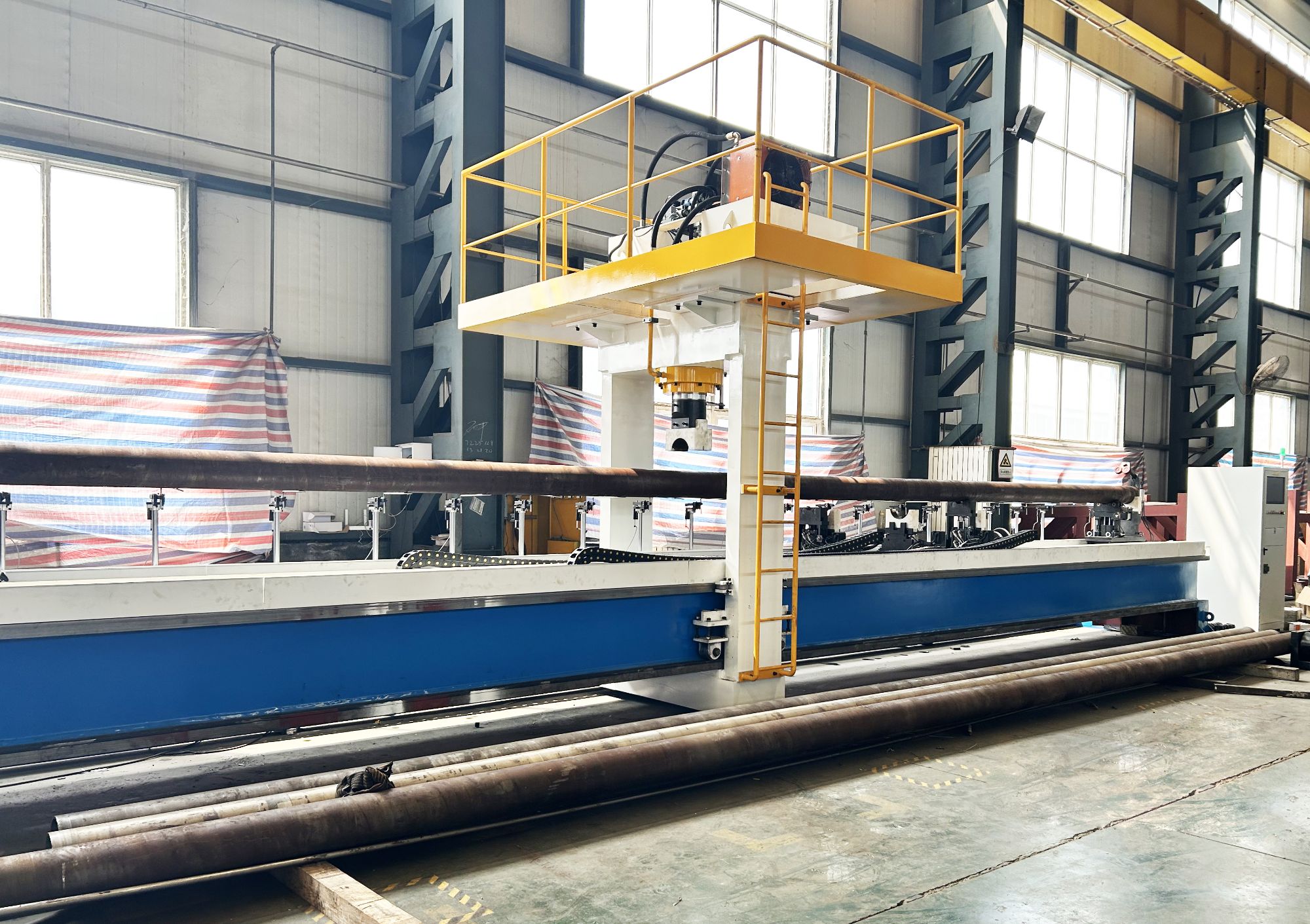 150-ton automatic straightening machine for long pipe over 10 m