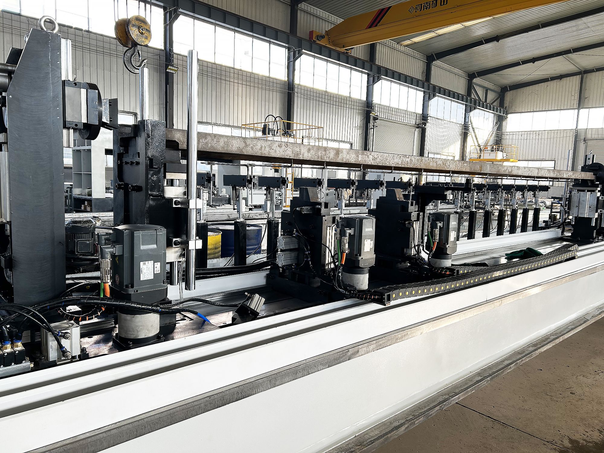 I-beam 100-ton straightening machine