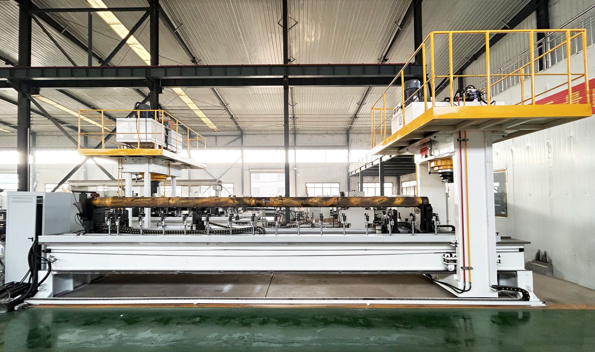 300-ton pressure oil pipe straightening machine