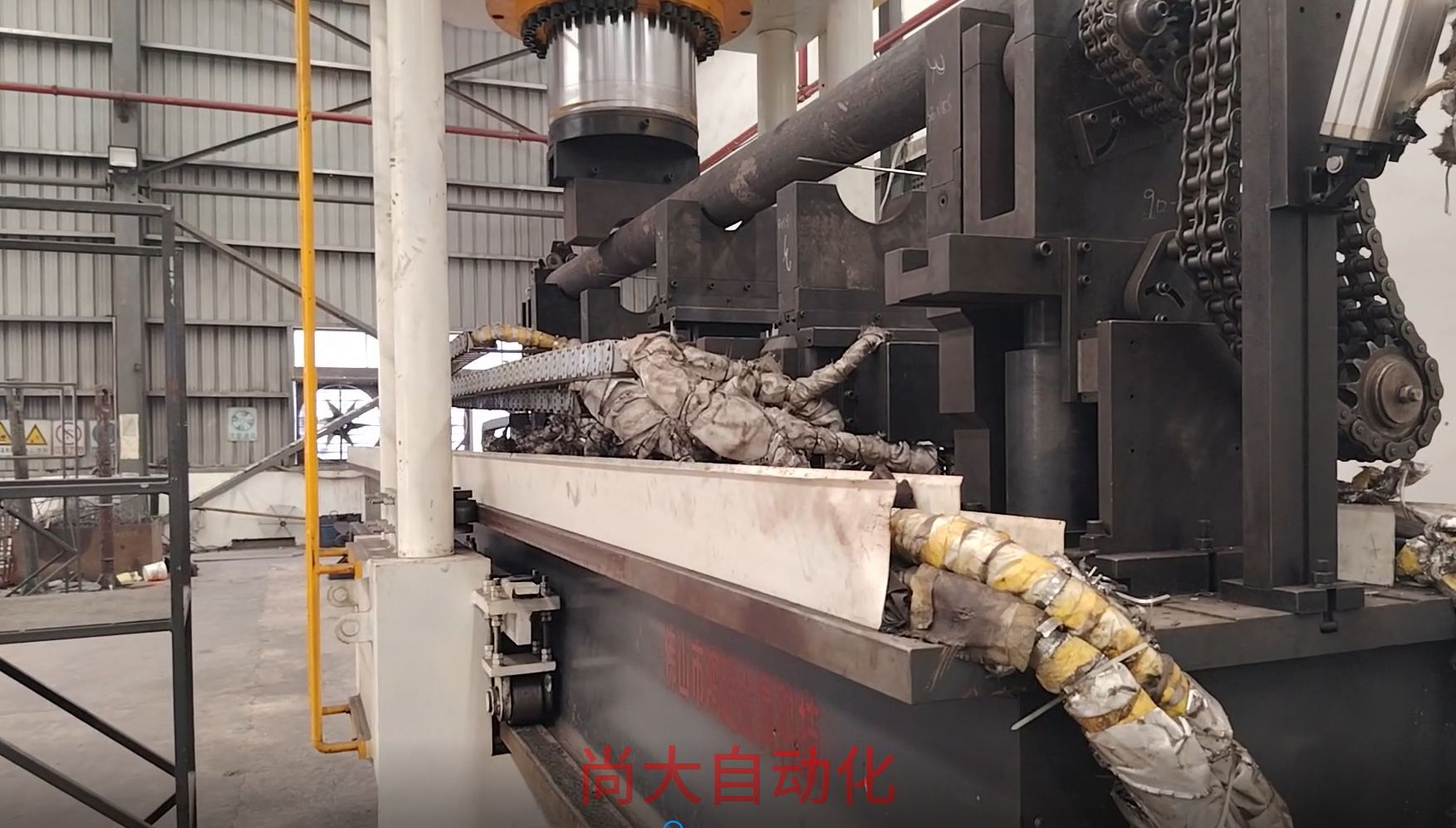 Round bar straightening operation