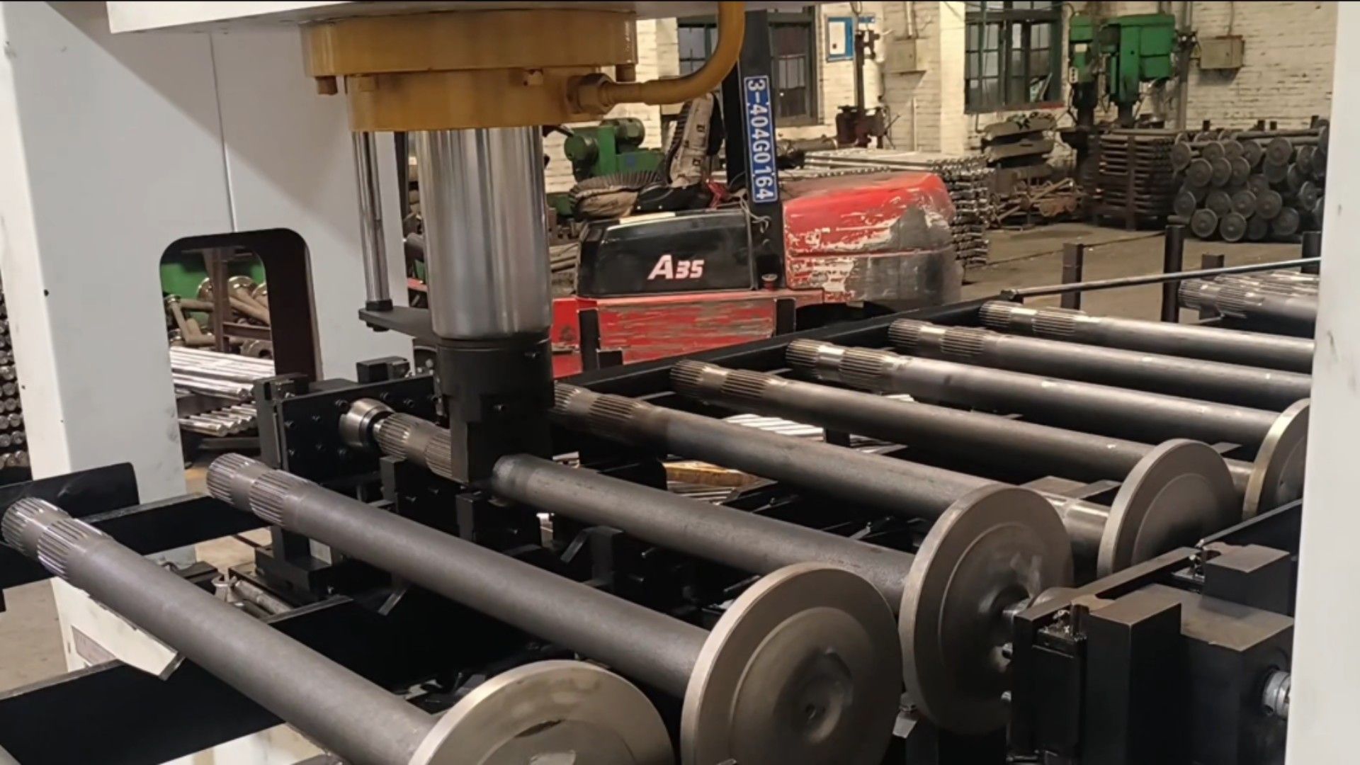 Flange shaft with end flange for coupling applications