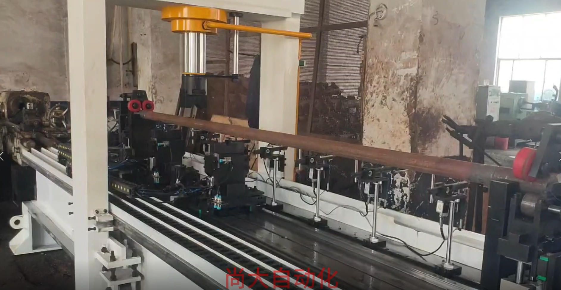 Machine control screen during copper rod straightening cycle